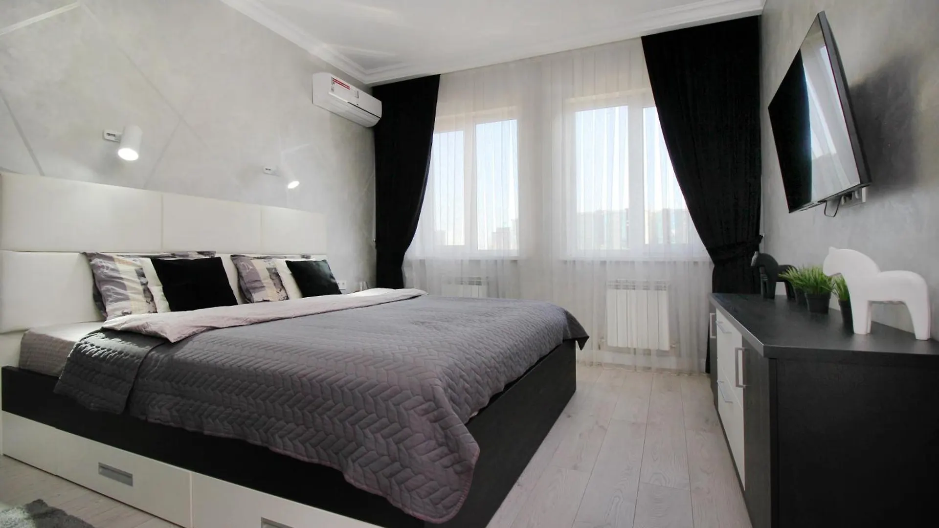 204 Современные Апартаменты В Престижном Районе Almaty Apartment